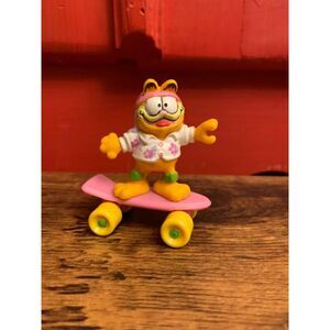 Vintage 1988 Garfield Skate Board Hawaiian  Pink McDonalds Toy Collector Owned